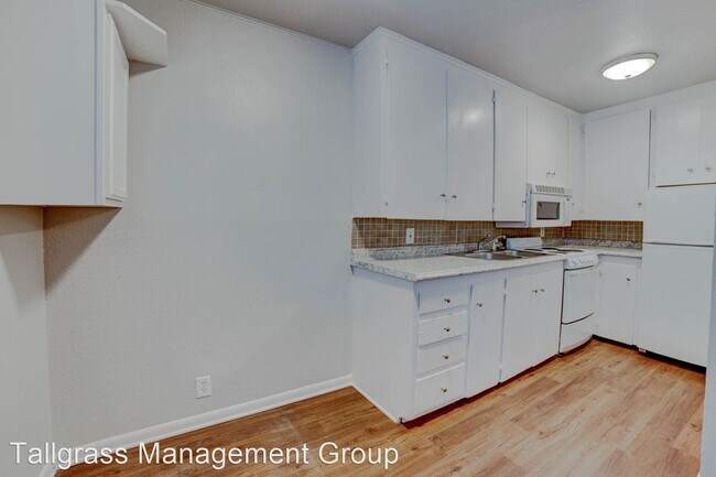 Foto del edificio - 2436-2436 E 6th St