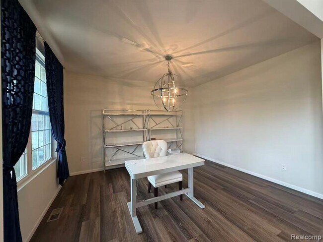 Foto del edificio - 5791 Northford