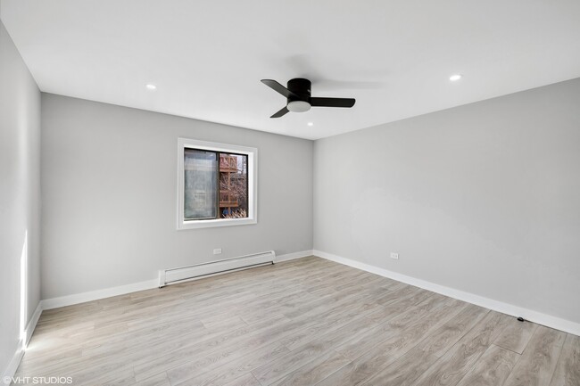 Building Photo - 130 S La Londe Ave
