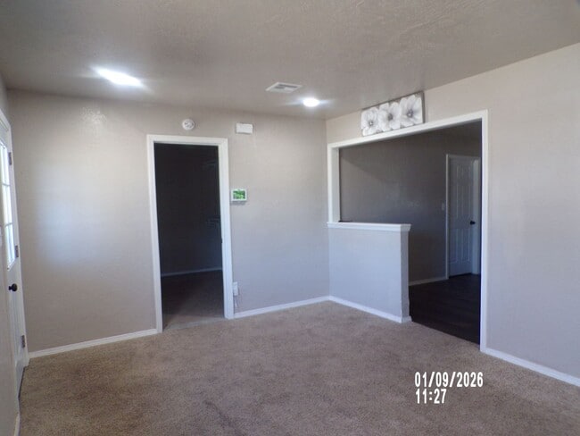 Foto del edificio - Very nice spacious home, located in the Country Club West area!