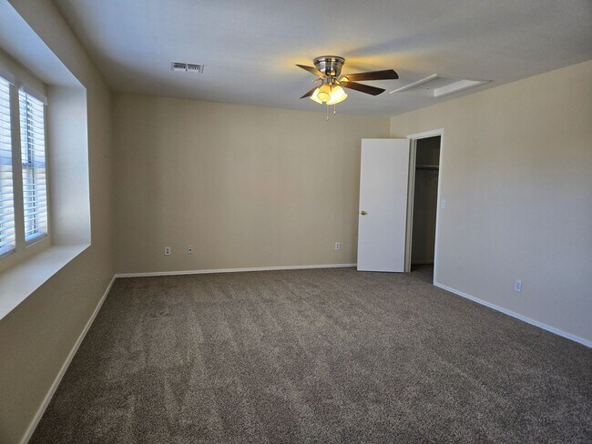 Building Photo - WATERFORD SQUARE COMMUNITY 3 BED 2.5 BATH **ASK ABOUT OUR MOVE IN SPECIALS***