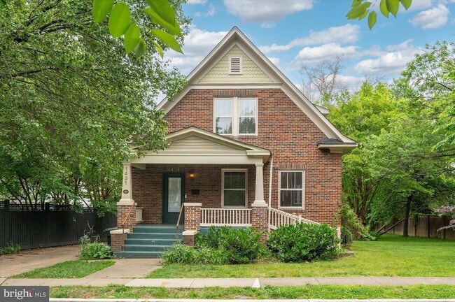 Photo - 1431 N Fillmore St House