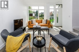 Building Photo - 561 W 29th Ave