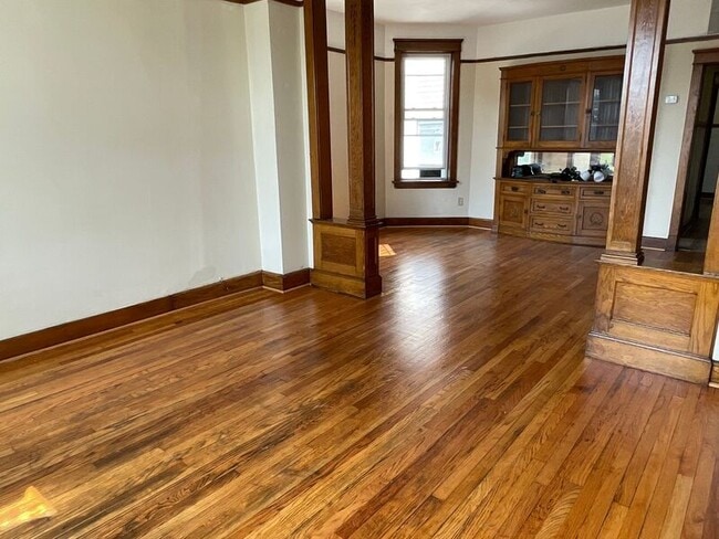Foto del edificio - 1410 N St Louis Ave