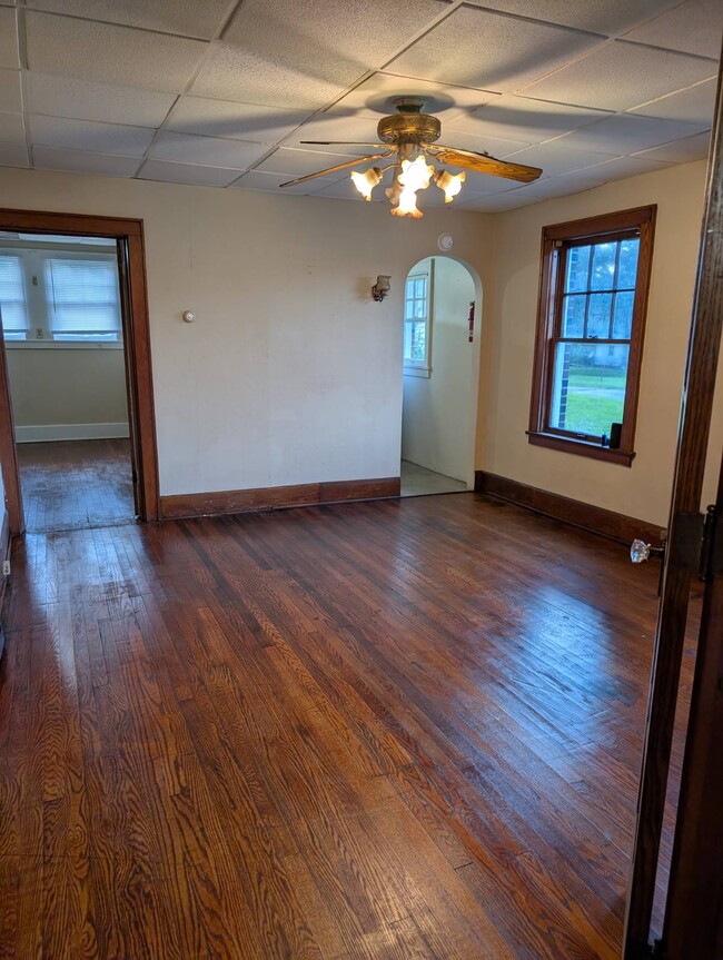 Building Photo - 539 S Arch Ave