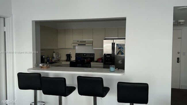 Foto del edificio - 2 br, 2 bath Condo - 18151 NE 31st Ct Apt ...