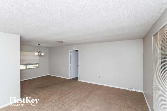 Foto del edificio - 2250 Fallon Blvd NE