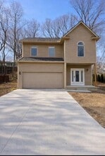 Building Photo - 2544 Eastlawn Ave