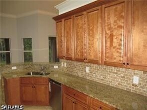 Building Photo - 3440 40th Ave SE