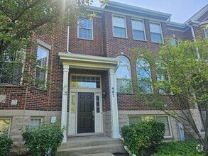 Building Photo - 447 Prestwick Ln