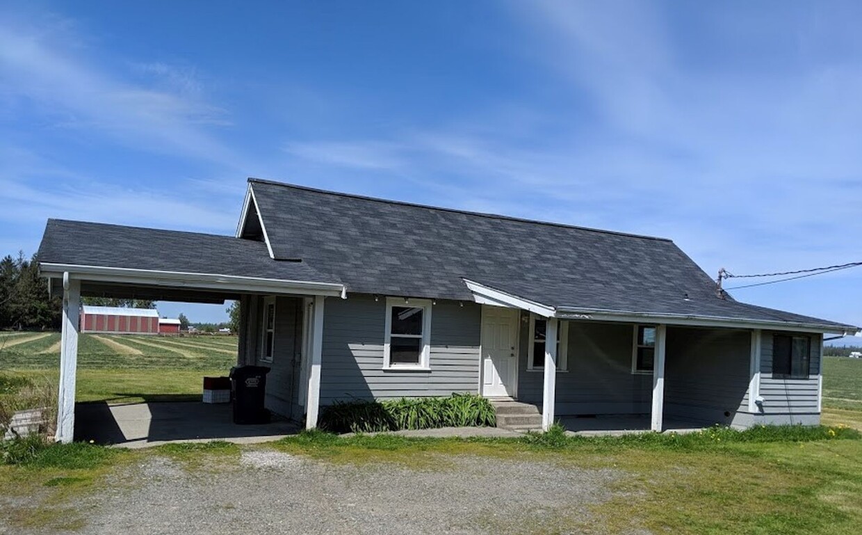 Foto principal - Two Bedroom House for rent in Nooksack for...