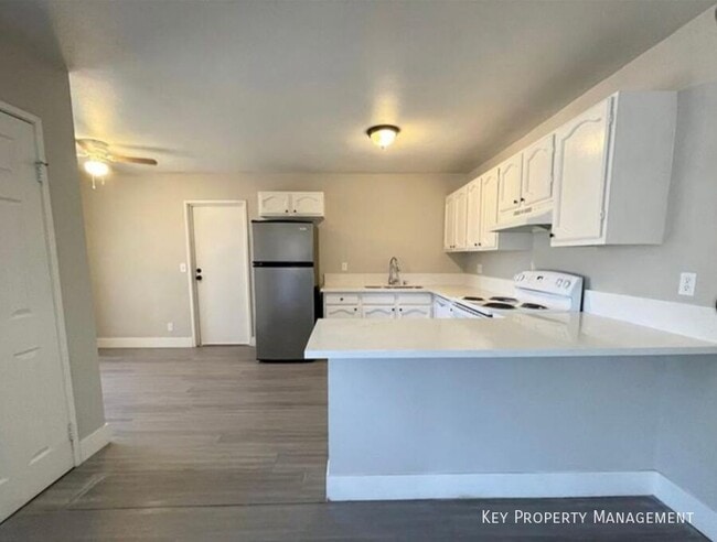 Foto del edificio - 5187 Garden Ln