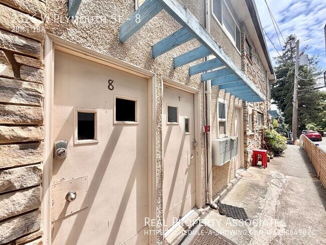 Foto del edificio - 2326 W Plymouth St