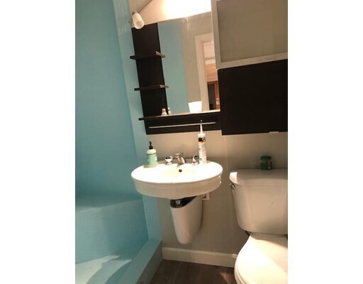 Foto del edificio - 32 Clubhouse Ln