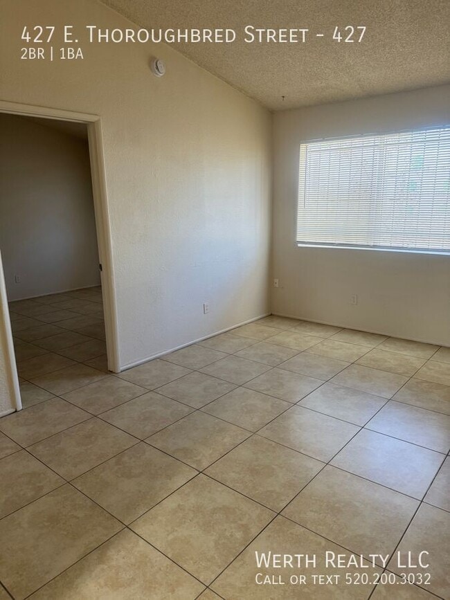 Building Photo - 2 Bed/ 1 Bath home Great Location and Newl...