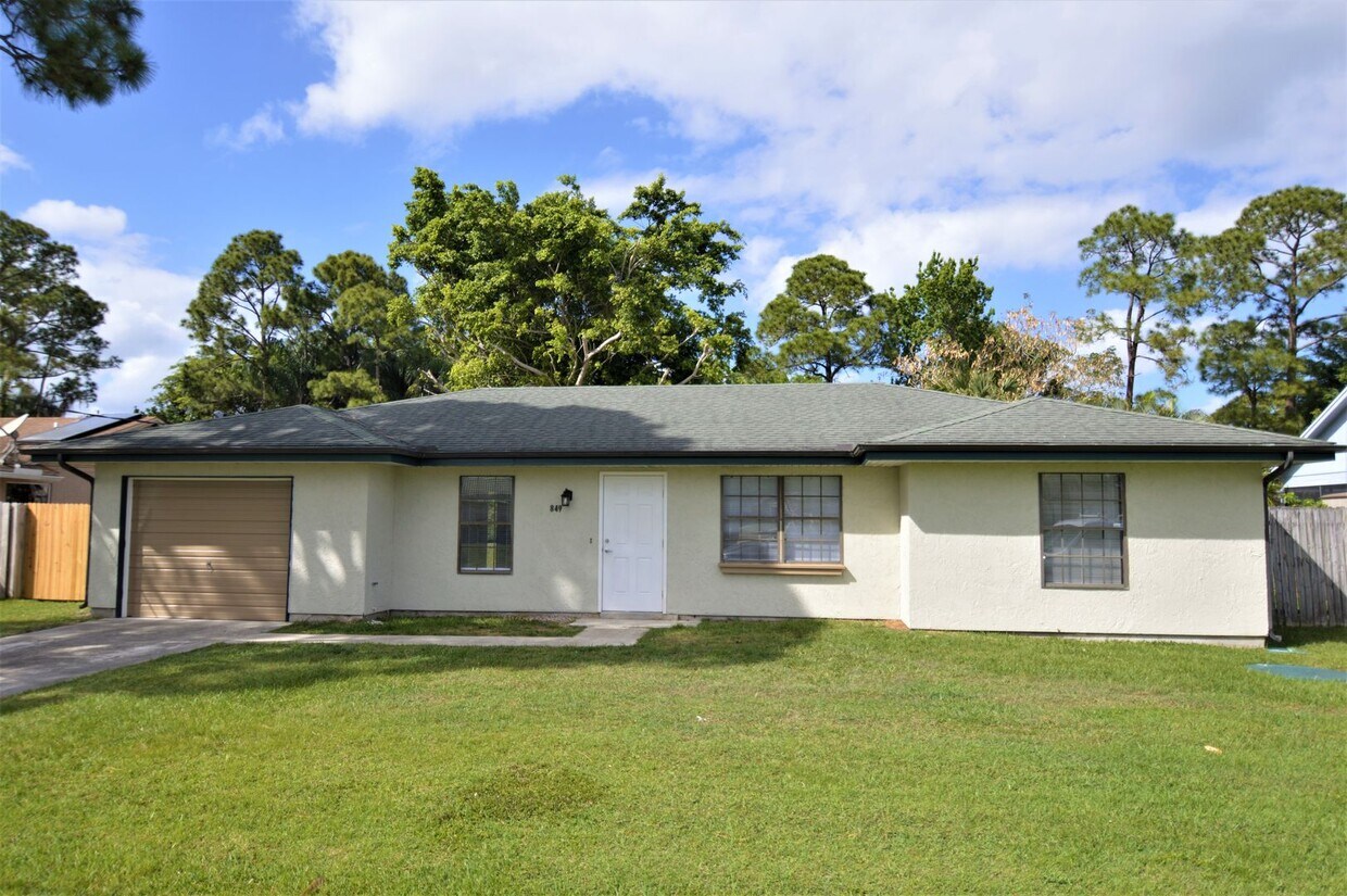 Primary Photo - Very nice 3BR $1,950