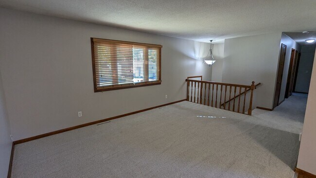 Foto del edificio - 3-bed home in Lewis Central school district