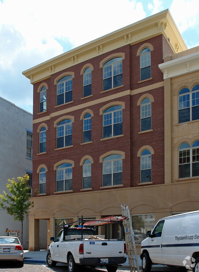 25 W High St, Oxford, OH 45056 Apartments Oxford, OH