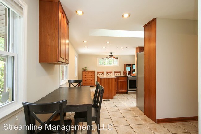 Building Photo - 4928 Baffin Bay Ln