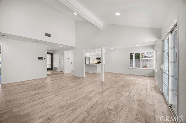 Building Photo - 26941 Floresta Ln