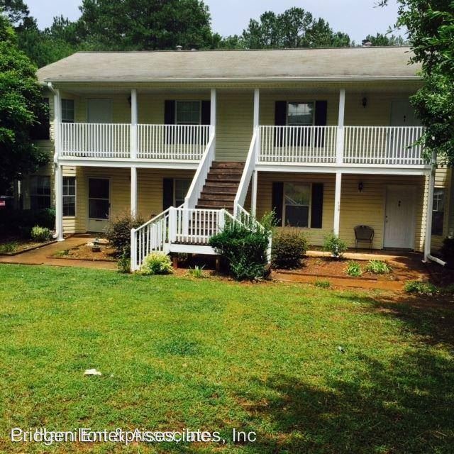 Foto principal - 145-145 Cumberland Ct
