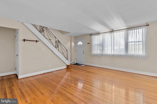 Building Photo - 4313 Deerpath Ln