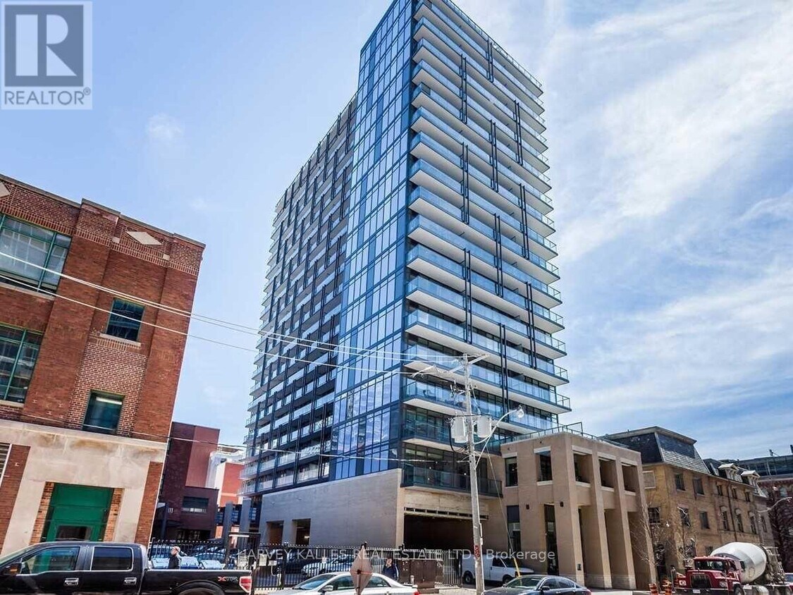 105105 St, Toronto (Moss Park), ON M5A 2N4 House for Rent in