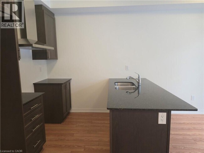 Photo du bâtiment - 474 Provident Wy