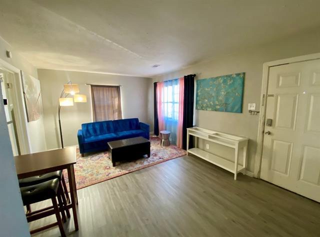 Foto del edificio - 5631 Arlington Park Dr