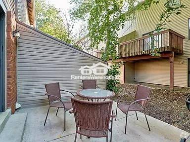 Building Photo - 15675 Ferncreek Dr