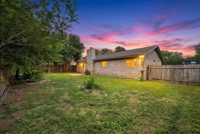Building Photo - 12902 Lamplight Village Ave