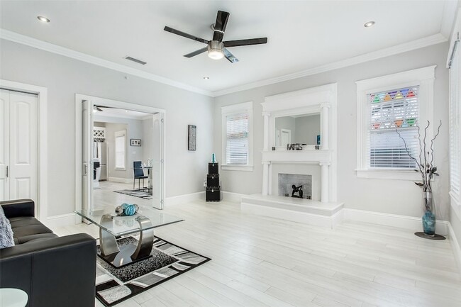 Building Photo - 4719 Junius St