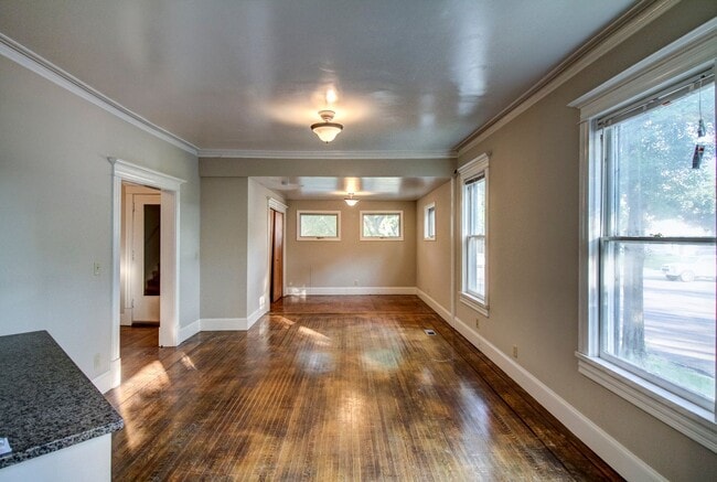 Foto del edificio - 301 5th Ave SE