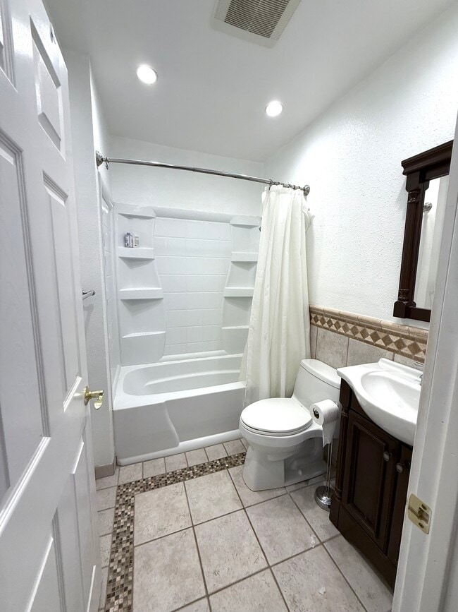 Foto del edificio - 12622 Fletcher Dr