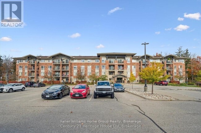 Building Photo - 625 St David St S