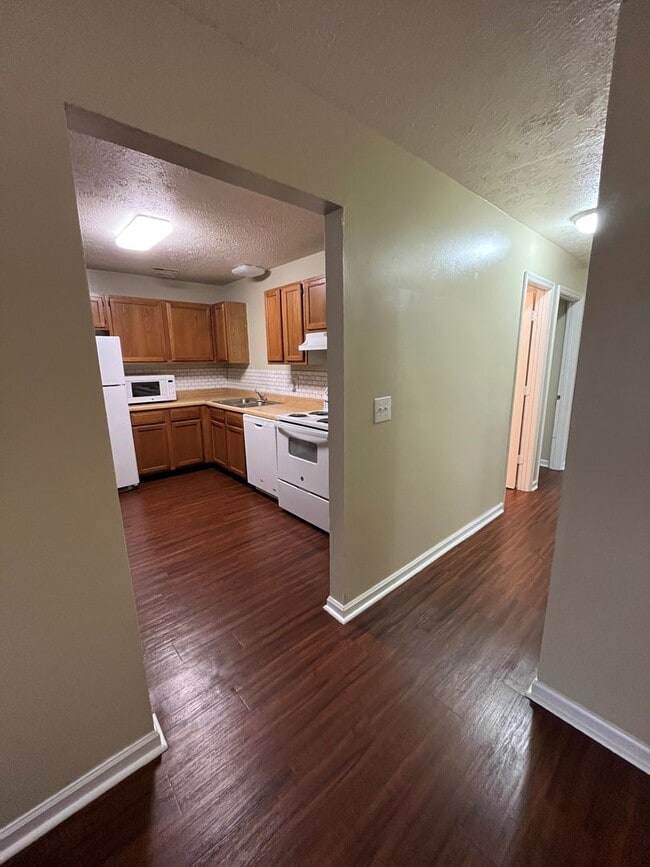 Foto del edificio - 3 Bedroom, 1.5 Bath in Great Location