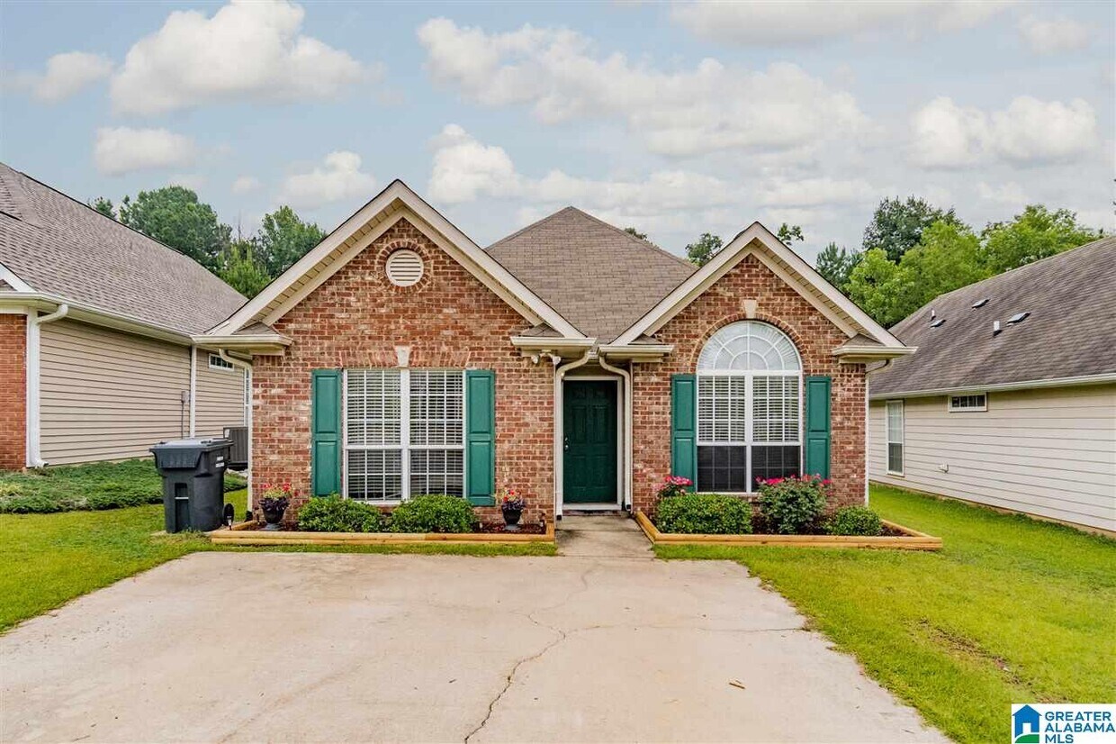 396 Camden Cove Cir, Calera, AL 35040 House for Rent in Calera, AL