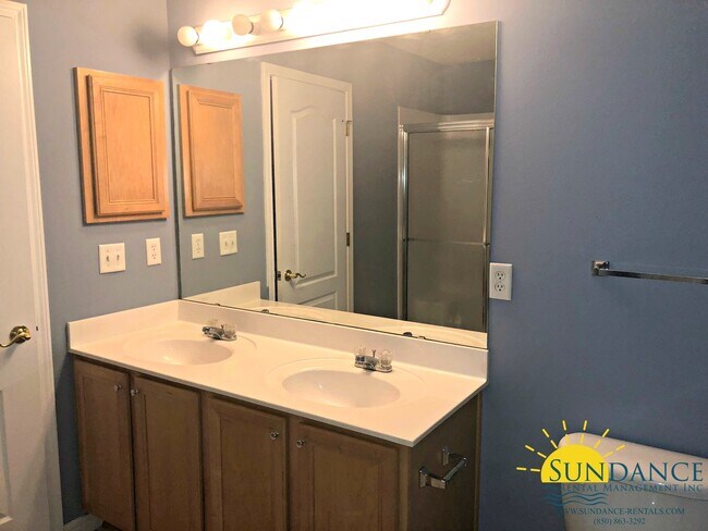 Foto del edificio - Beautiful Home Located In The Subdivision of Driftwood at Sandestin!