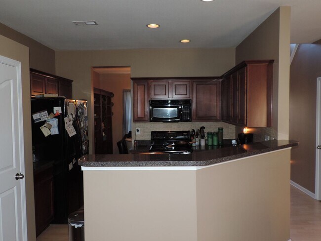 Foto del edificio - 5 BR/3BA | Newly Renovated Single Family Home |Wheelchair accesible room | Near Pharr Mill Park!
