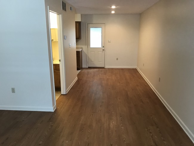 DINING AREA - 170 Middleground Way