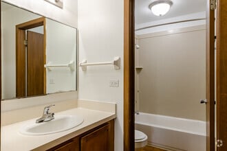 2BR, 1BA - Bathroom - Idyllwild Apartments