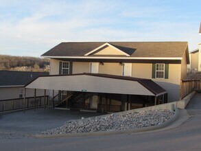 Building Photo - 16588 Hunters Ridge Ln