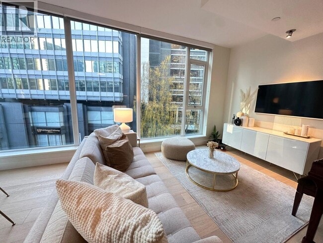 Building Photo - 1499 W Pender St