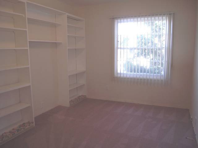 Foto del edificio - 2220-2222 Reo Drive