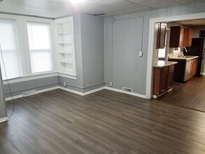 Building Photo - 411 Rose St