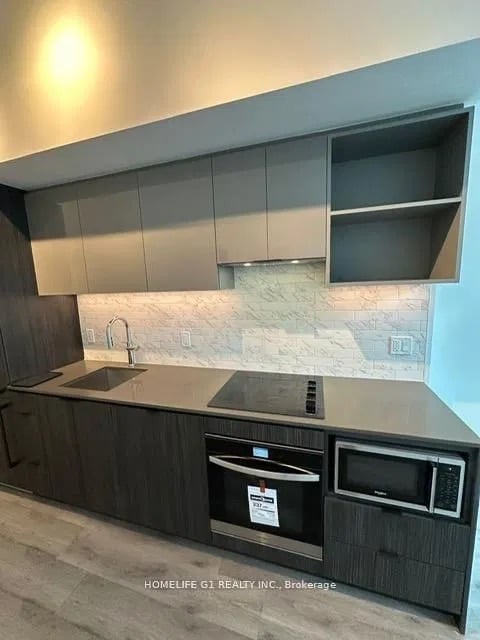 Photo du bâtiment - 252 Church St