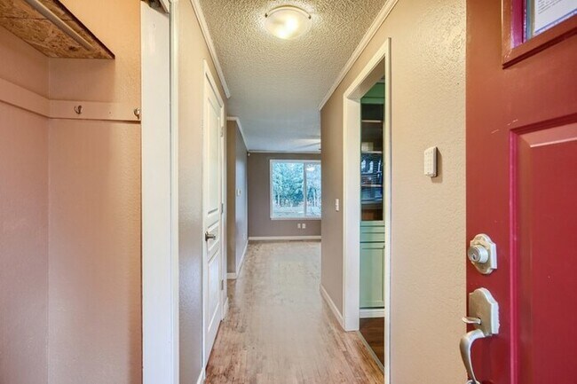 Foto del edificio - 11612 100th Ave Ct E, Puyallup, WA, 98373