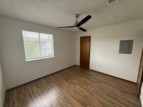 Building Photo - 1736 Jade Ave