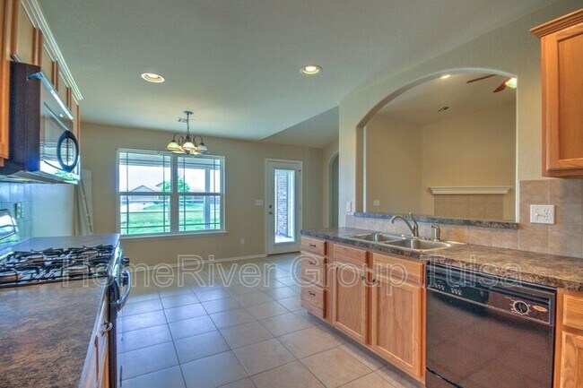 Foto del edificio - 11040 N 147th E Ave