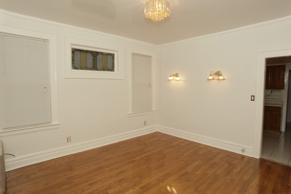 138 Vermont Ave